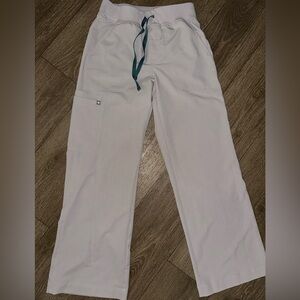 Figs Women's Cream Cargo Pants